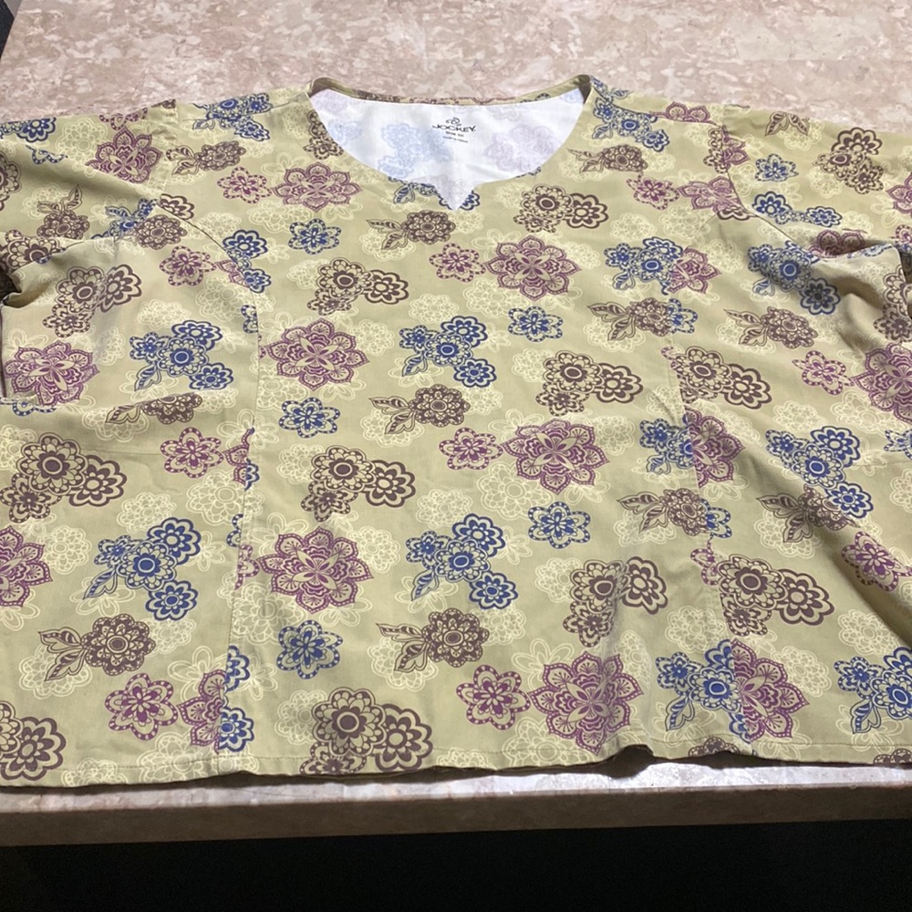 Jockey Scrub Top Floral